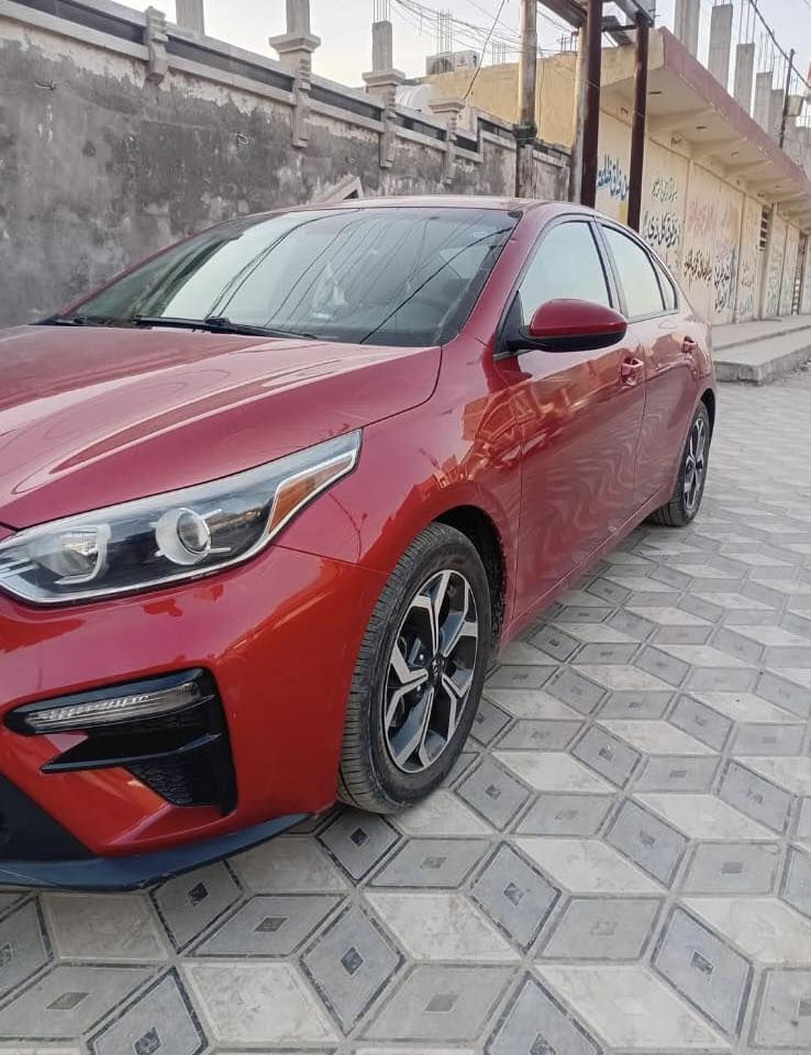 السلام عليكم فورتي 2019 وراد أمريكي بدون حادث فقط بيها كلير باب السايق و صار بيها صبغ بل باب الخلفي اثر طخه خفيفه في الباب و انصبغ لبيل واحد ب اسمي تريد وكاله تريد تحويل مكاني بغداد السعر 130 و بيها مجال ***********
