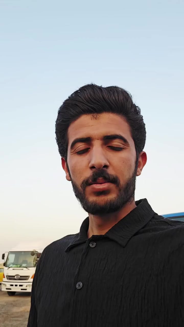 السلام عليكم متابعينا الاعزاز 🤍
عرض اليوم هينو شيطان كابسه فول الفول جديده و جاهزه و مناسبه 🔥💥 💪 
هذا العرض بتاريخ 20 / 2 / 2026
#معرض_نور_الجوهر_لتجارة_السيارات_الحديثة 
الي أريده منكم #لايك #مشاركه #متابعه للصفحه 😘
📍عنوانا البصرة الزبير المعارض 
للاستفسار.....
*********** 📞
*********** 📞
((أن ارضيناك فتحدث عنا و إن لم نرضيك فتحدث إلينا ))
