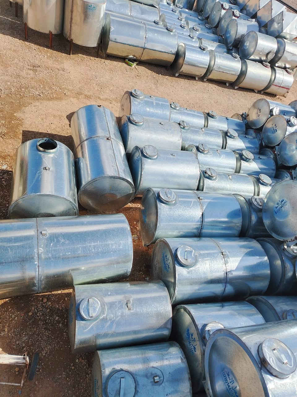 بسم الله الرحمن الرحيم يعلن معمل الأسعد للسخانات والخزانات بي توفير جميع انواع الخزانات والسخانات من ٥٠٠ لتر إلا ١٠٠٠٠ لتر وبي اسعار تنافسية يوجد توصيل داخل وخارج القضاء جمله ومفرد العنوان الأنبار القائم الكرابلة مقابل ملعب الريان *********** َبي أدارت فراس ابو أسعد
