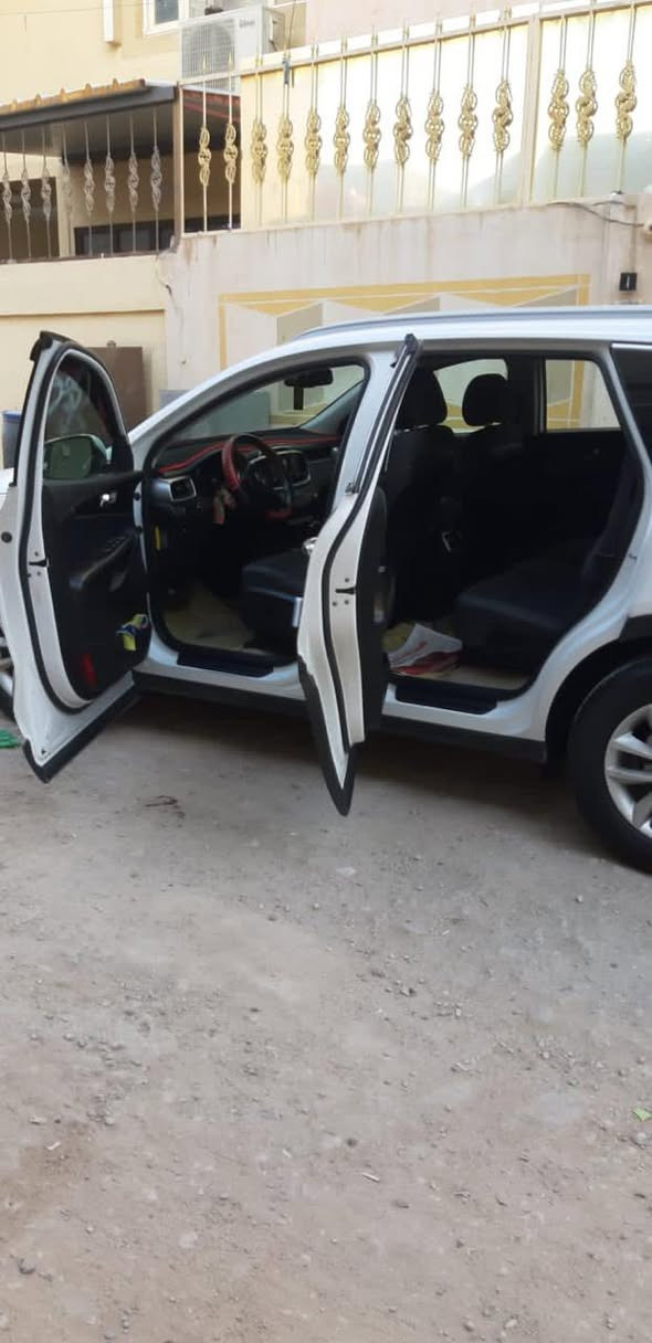 السلام عليكم
سياره كيا سورنتو 
اربعه سلندر  
اربعه وييل
كراسي كهربائيه
٢٠١٦
ماشيه ١١٩
سعرها١٥٥
نظيفه كلش


**إذا كنت صاحب هذا الإعلان وتريد حذفه لأي سبب، رجاءا أرسل رسالة إلى الدعم الفني**