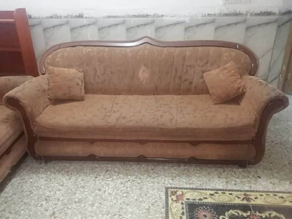 السلام عليكم
تخم للبيع صناعته تركية
يتكون من 4كراسي و2 قنفات


**إذا كنت صاحب هذا الإعلان وتريد حذفه لأي سبب، رجاءا أرسل رسالة إلى الدعم الفني**