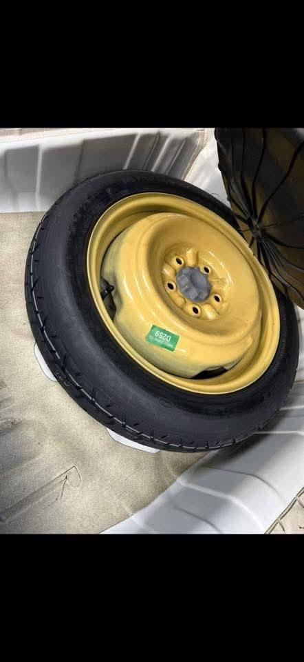 جنون خضراويه كرستال طك كارتون دخول جديد مكفوله كفاله عامه شاصي 75 محرك دي فور الجبير  3 دكم لايت زنون تخم تاير جديد صدر طوبه اريل امامي وخلفي اشاير ترحيب استيرن كهرباء بردة خلفية 4 كشنات كهرباء موديل 2001 رقم بصرة مكانها بصرة للاستفسار *********** وات ساب أو اتصال وتدلل
