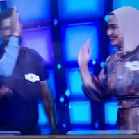 شاشة بلازما • ٥٥ بوصة • انترنت