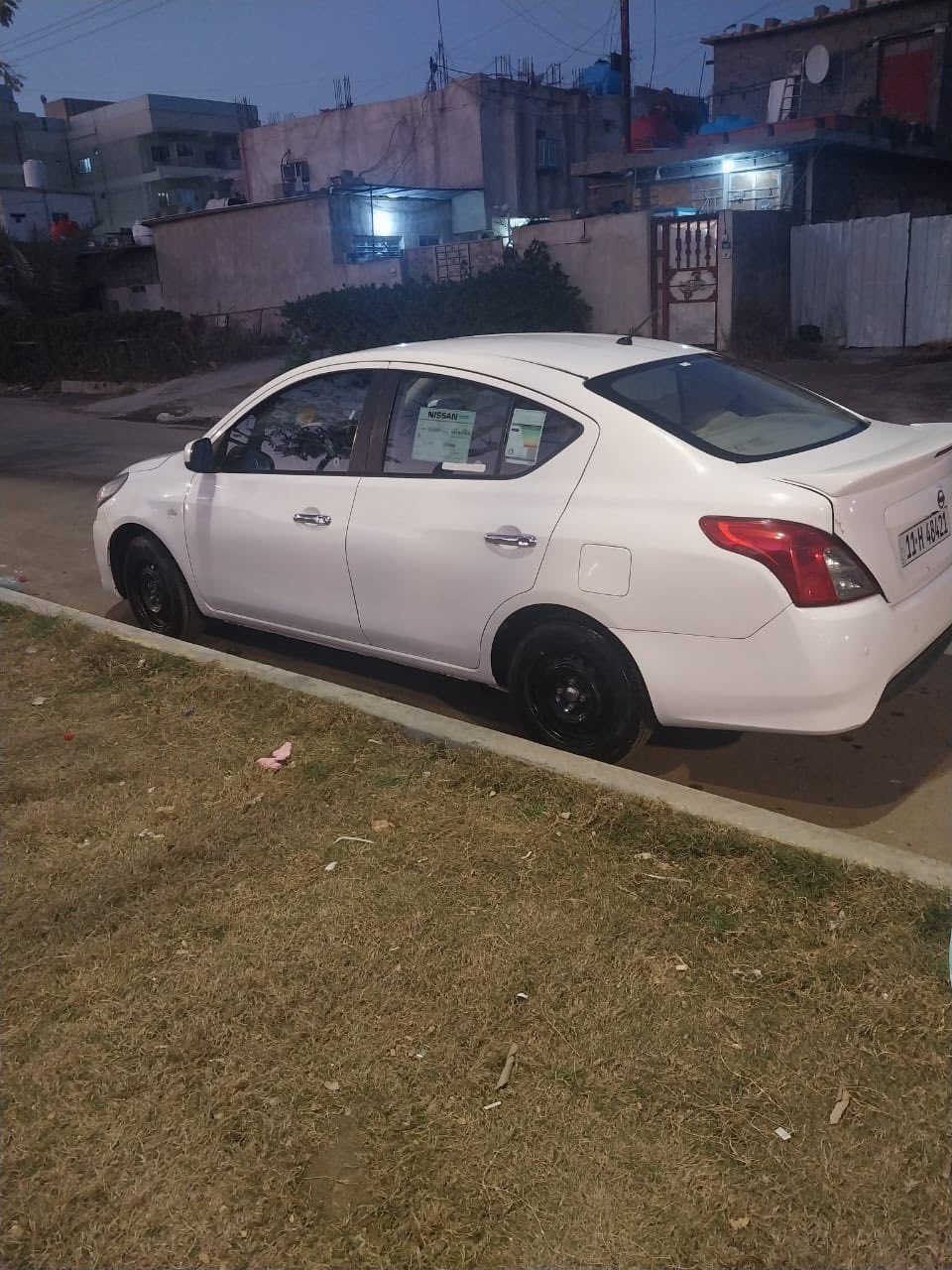 سلام عليكم  نيسان صني موديل 20 بغداد رقم جديد بسمي كلشي موضح بسونار ومرفق مع صور كير مكينه تبريد حداديه كله بشرط تخم تاير سياره خير من الله وبلعافيه علياخذها سعر 95 وبي مجال مكاني بغداد حي البنوك  شراي يتصل ***********
