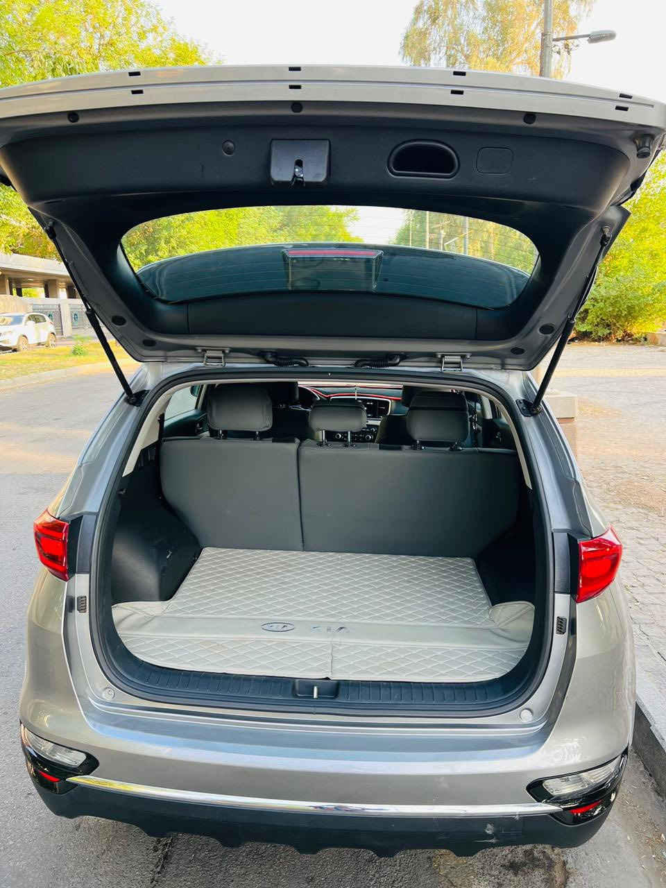 سلام عليكم سبورتج للبيع 21 بأسمي بغداد تحويل ثاني يوم خاص موجود وهذا رقمي *********** حاثها فقط الدعاميه الاماميه السعر 160
