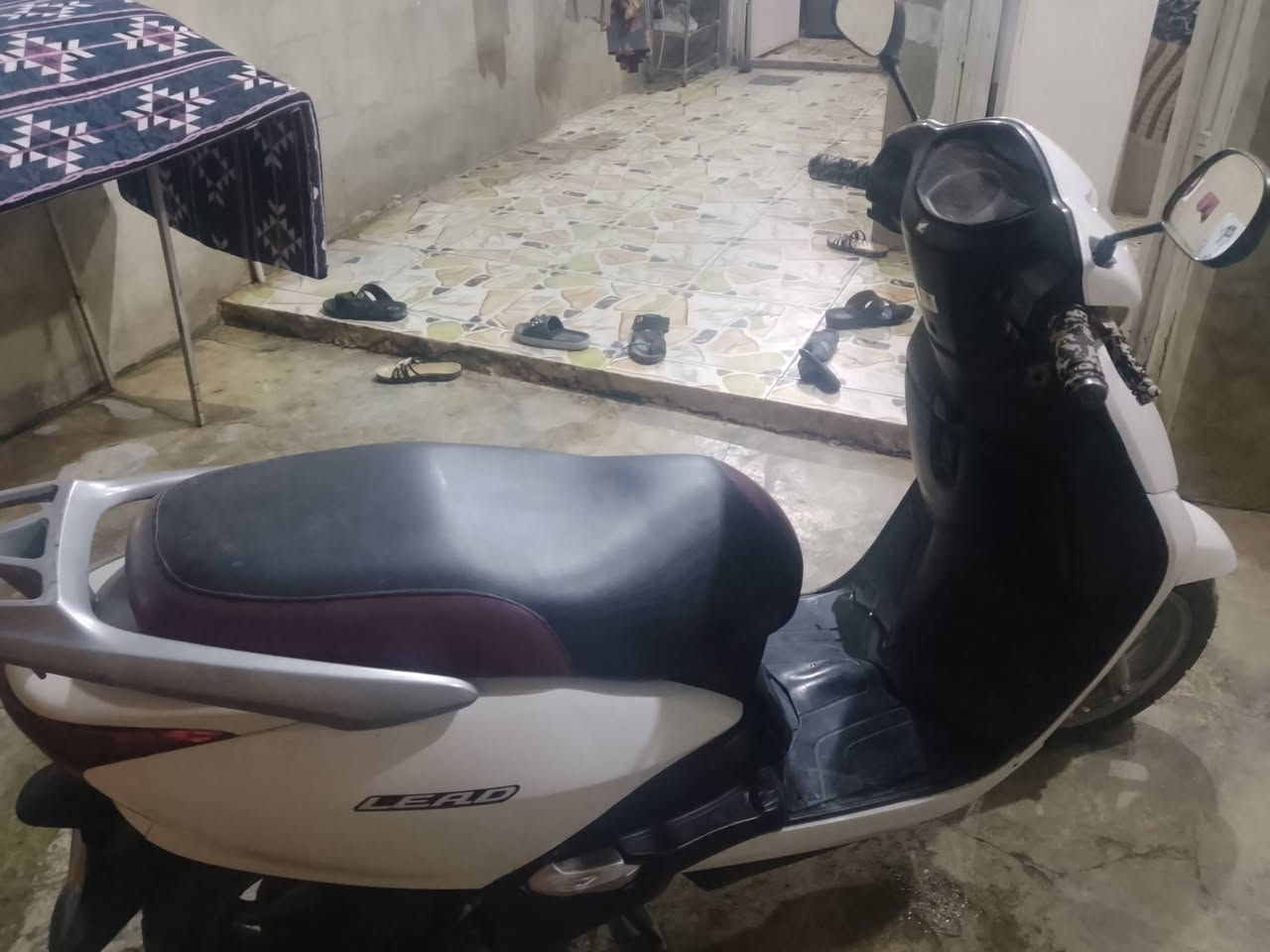 السلام عليكم دراجة نارية للبيع نضيف سعره 900 و بي مجال شراي الاتصال ع الرقم غير متواجد ع فيس 
*********** للاتصال
