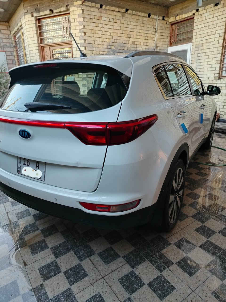 السلام عليكم
سبورتج 2018 خليجي رقم قادسية الجديد بأسمي كفالة من الصبغ 

مري شفط 

اشاير بالمري

حساسات امامي

حساسات خلفي

تبريد قطعتين 

تحكمات ستيرن 

مثبت سرعه 

زراكات لايت  

كشافات ضباب 

شاشه 

كير ومحرك كفالة 
السعر ١٨٣ $ وبيها مجال للأستفسار الاتصال بالرقم ***********
المكان ديوانية
