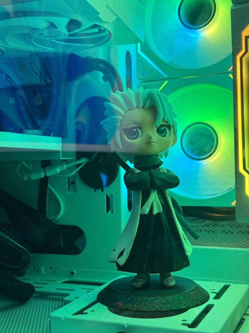 الشاشة :- Samsung 32" Odyssey Neo G8 4K
المذربورد:- M.B MSI B840 GAMING PLUS WIFI
المعالج:- CPU RAYZEN R7 9800 X3D
كارت الشاشة:- GPU MSI RTX 5070 12G GAMING TRIO WHITE
الرامات :- RAM TEAMGROUP 32G T_FORCE Delta RGB 6000 
32 16×16
WHITE MNC
البور سبلاي:- P.S MSI MAG A850GL GOLD MNC
الكيس:- CASE CORE P6 TG WH
المبرد:- THERMAL WARFRAME PRO 360 ARGB
يوبي اس 3000 كي في اون لاين سعره 500
الهاردات 4 تيرا اس اس دي
امانه الله اخوان ملاعب بيها ولامشغلها غير 10 مرات بزايد لان ابد مفارغلها وهاي لوصولات كدامكم بيش صارت عليه 4 و 700 تقريبا رايدها قفل 3750 ومتحصل بهل سعر علئ دولار هسه وغلات لقطع كل لقطع سبشل تحياتي الكم 🌹
مكاني ديوانيه شباب ***********
