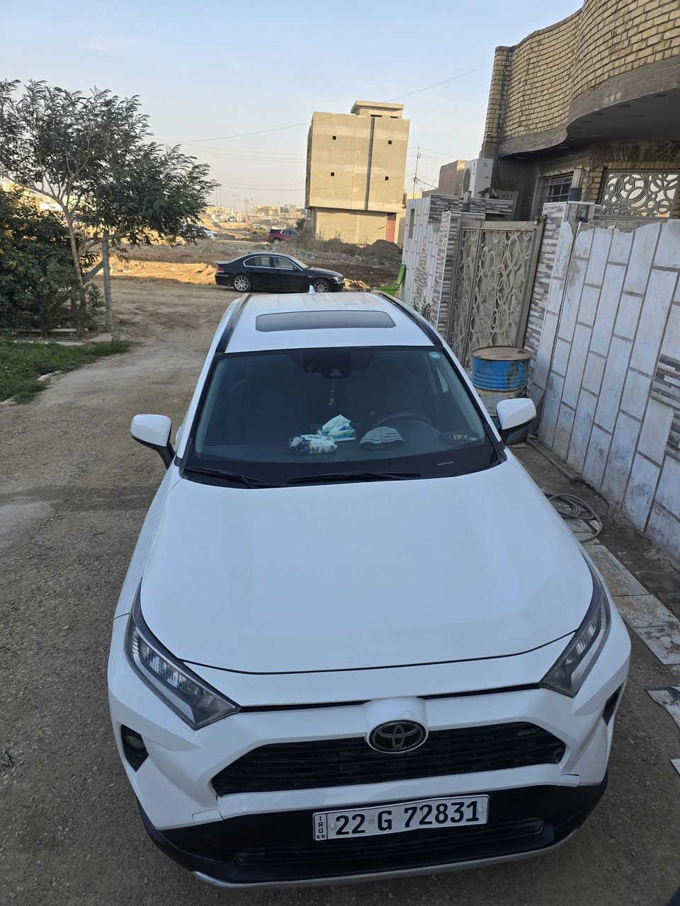 راف فور٢١بانزين
xleمعروفه بالمواصفات
 ثلاث قطع صبغ قطعتين
بنيد وجنطه والثالث باب السائق بالعراق والتفاصيل اتصل
***********
والسعر ٢١٠ بدون ايرباك
