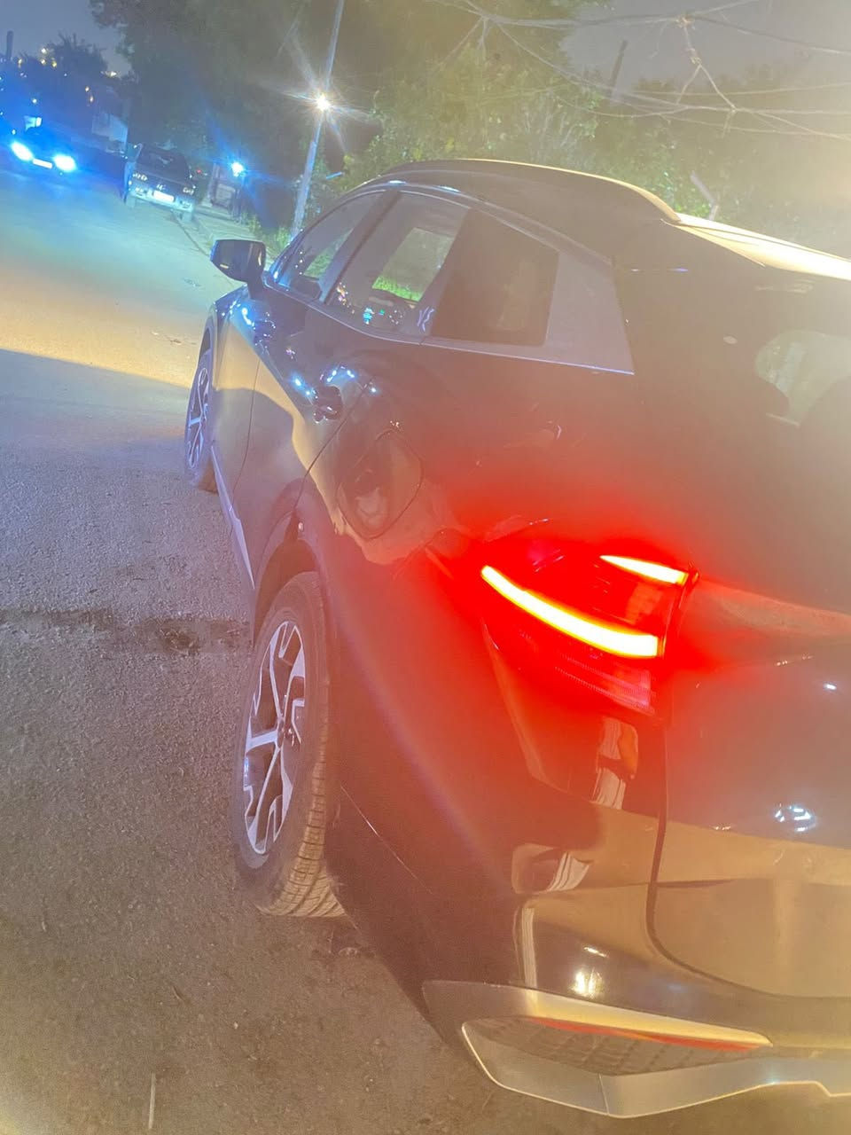 كيا سبورتج ٢٠٢٥
السيارة زيرو والضربة   بسيطه جداً
كير محرك تبريد صدر كله مكفول
سيارة حيل نظيفة كلشي عل شركه 
سنوية هزة كلشي جديد 
باسمي السنوية بشرط تحويل 
محرك ٢٥٠٠ المرغوب
🛑 كامل مواصفات بنوراما وبصمة 
🛑حساسات 
 🛑كاميرة خلفية بلادية
 🛑لد عدسات لايت
 🛑منضومة الايت اصلية مملعوب بيها
 🛑موسيقى ترحيب ابواب وتشغيل
 🛑ويل 19 كروم مشفر تخم تاير جديد انتاج 2025
🛑 🛑المري شفط اوتوماتيك حساس من تتقرب ع  سياره تفتح
 🛑أشاير بالمري 
 🛑لدات ترحيب 
 🛑 كشن جلد و مخمل
 🛑مانع انزلاق 
 🛑شاشة اعطال
 🛑 قطعتين تبريد
 🛑كروز سرعة
 ا
مكانها بغداد  المنصور 
للاستفسار : ***********
اعتذر من (المراوس) بيع فقط
 كتاب شهداء بسم والتي 
لمعرفه السعر سوي تعليق  على سوق بغداد أون لاين سوق بغداد أون لاين ـــــــ Baghdad Market Online
