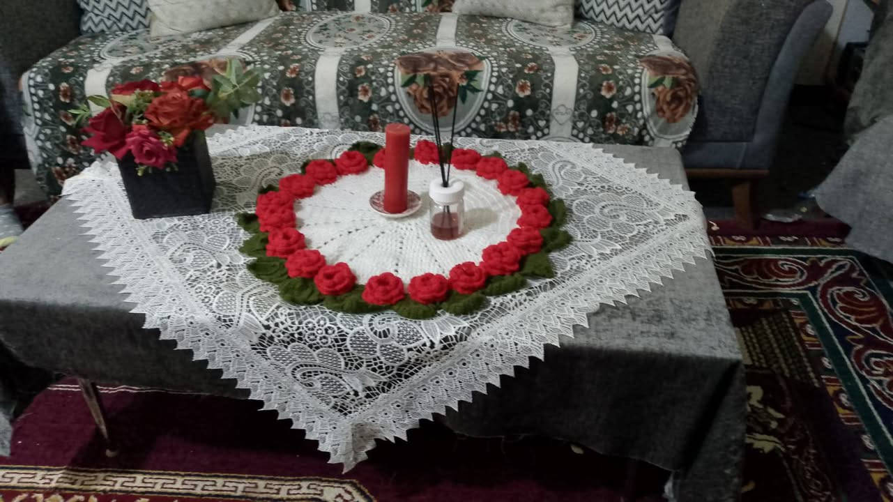 اللهم صل على محمد وال محمد
وفرتلكم مجموعه من فساتين والسكارف  
باجود انوع الخيوط 
لتطلب والااستفسار
المراسله خاص او 
واتساب ***********
