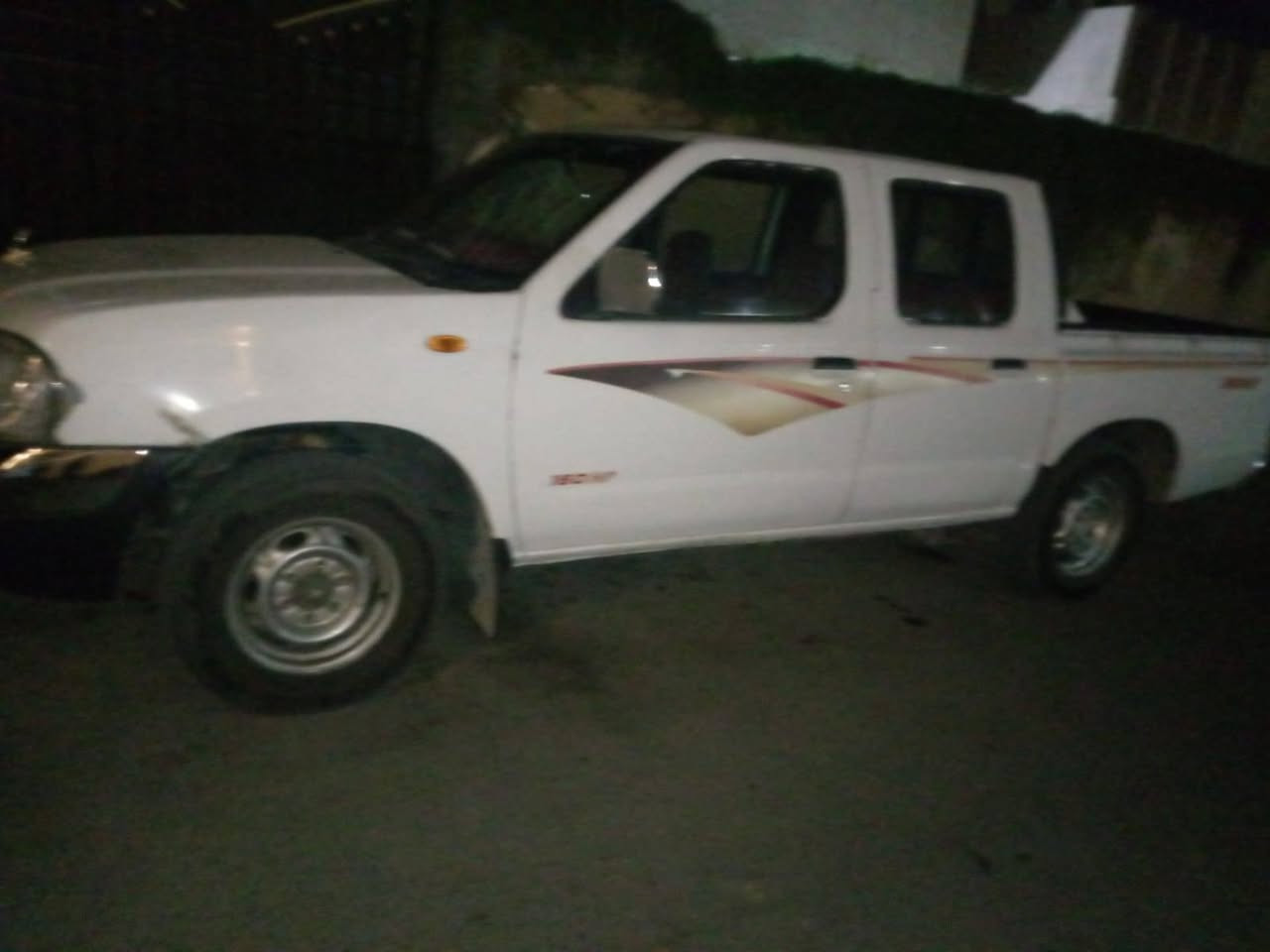 سياره بيكم نيسان دبل قماره موديل ٢٠٠٧ محدثه ٢٠١١ للبيع او مراوس السعر ٨٧للإستفسار الاتصال على الرقم *********** او *********** او وات ساب
