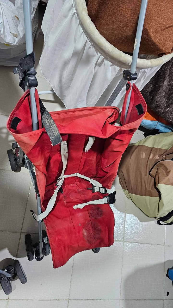 عربات اطفال بحاله جيده جدا لا يوجد كسر او تصليح جاهزات للاستخدام اثنينهن سعر ب30 الف .
النجف الاشرف 
قرية الغدير الاولى 
0️⃣7️⃣8️⃣1️⃣0️⃣5️⃣5️⃣0️⃣0️⃣4️⃣2️⃣ النجف, العراق
