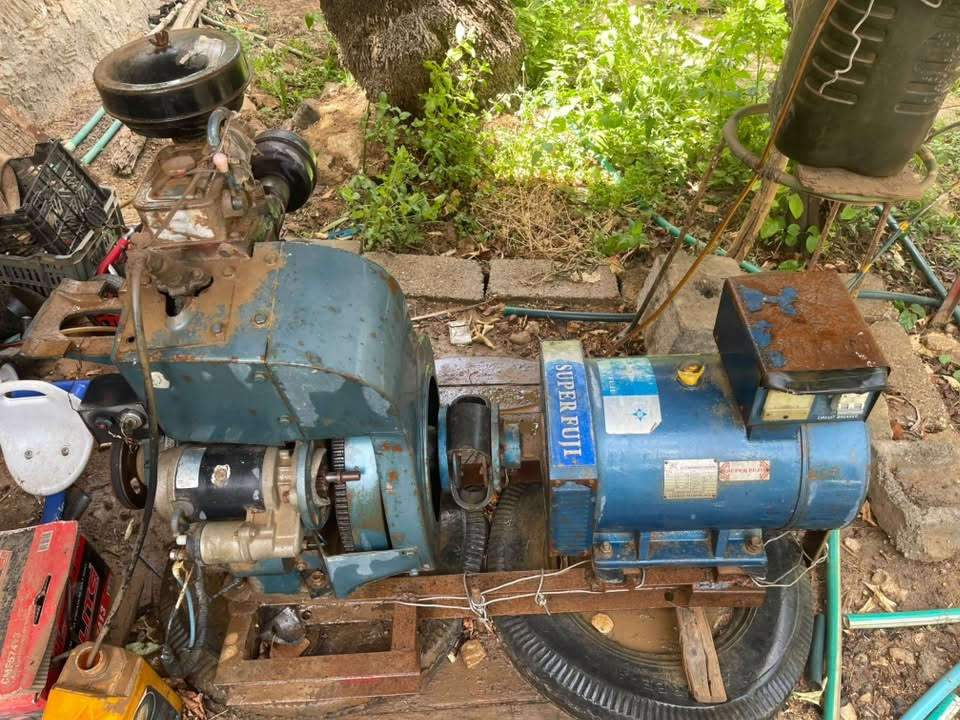 المحرك : ⚙️ وضع بلادي 🪛 ما مفتوح بي  🔧لو برغي 🔩
الصلف 🔑والداينامو 🔋ضمان وضع الشركة وشغالات 
راس توليد : ⚡️نحاس 🧵خالص بالضمان وضع بلادي 
الموقع 📍: الأنبار 
هاتف ☎️: ***********
