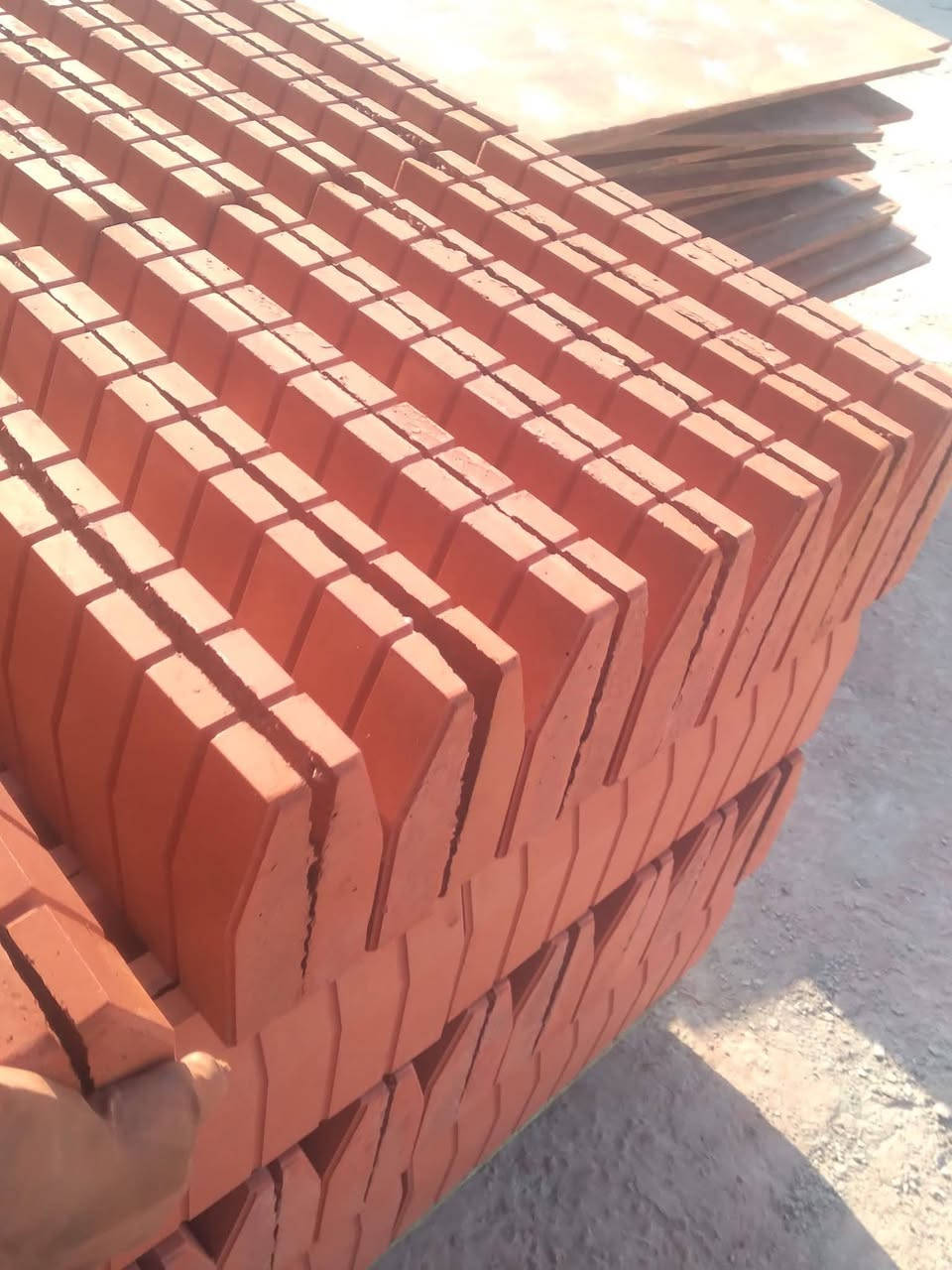 معمل ؟مقرنص) مرمري شكل طابوقي
ابعاد 10*20*6
الالوان المتوفره/أحمر-رصاصي-ابيض-اسود
ويوجود اللوان خاصه حسب الطلب
#شركة_جبل_للمقرنص***********واستاب***********واستاب٠بدارةبوكاظم_
