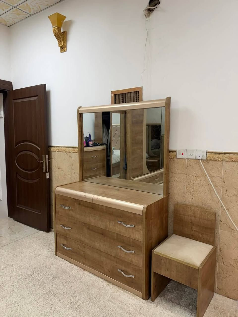 هةولير
تاقمي ماركةي سةدةف
زؤر پاك ونوية ٨پارچية
نرخي ٧٥٠هةزارو كةميك مةجال موشتةري مةسج بكة


**إذا كنت صاحب هذا الإعلان وتريد حذفه لأي سبب، رجاءا أرسل رسالة إلى الدعم الفني**