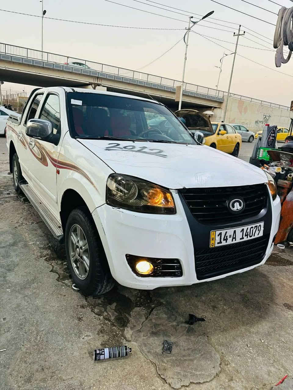 كريت موديل 13 للبيع مكينه وكير شرط والباقي شوف العين تخم تاير جدد حداديه أمامي وخلفي جدد بيها فطر بل شاصي قليل كلش السعر 50 وبيها مجال مكان السياره سماوه رميثه ***********
