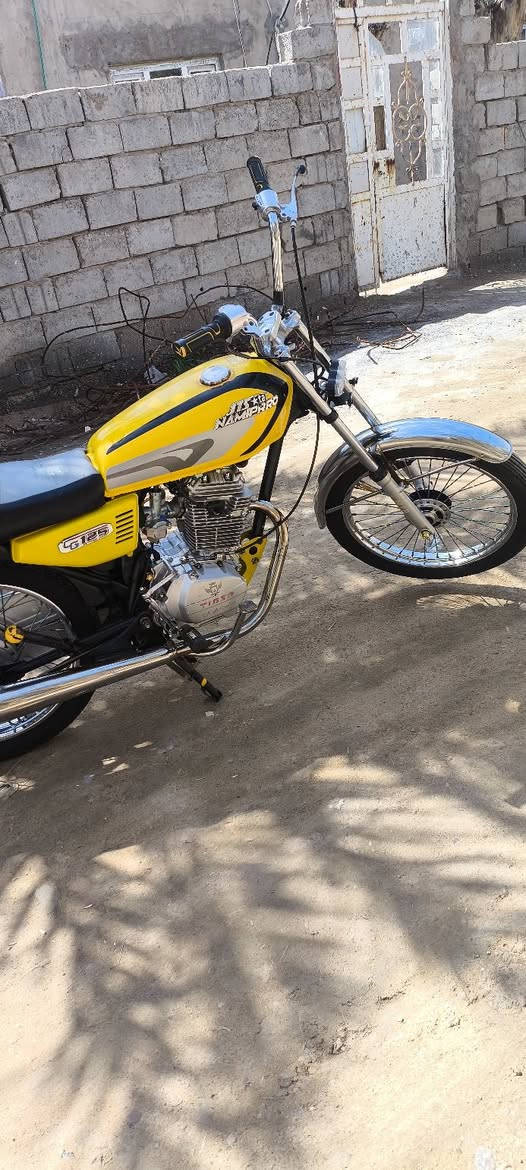 السلام عليكم دراجه للبيع اصولي وكيلها العارضي موديل 21 تعمير24 دراجه مكفوله محرك خمس نمر ما مفتوح السعر 900  مكان نجف ام عباسيات قرب معمل البيبسي ‏‪0781 437 4932‬‏
