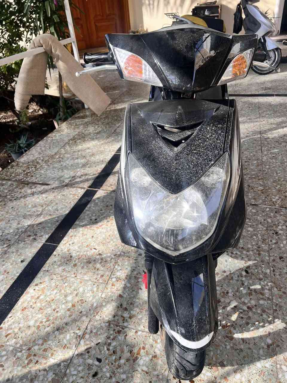 سلام عليكم
سكنس فحل نوزل خطين معلكة ولف الدراجة نضيفة شوفت عينك مملعوب بيها اوراقها موجودة مال معرض السعر 600وبيها مجال حك الجية 

العنوان بغداد قرب جزيرة بغداد السياحية 

للاتصال /***********
