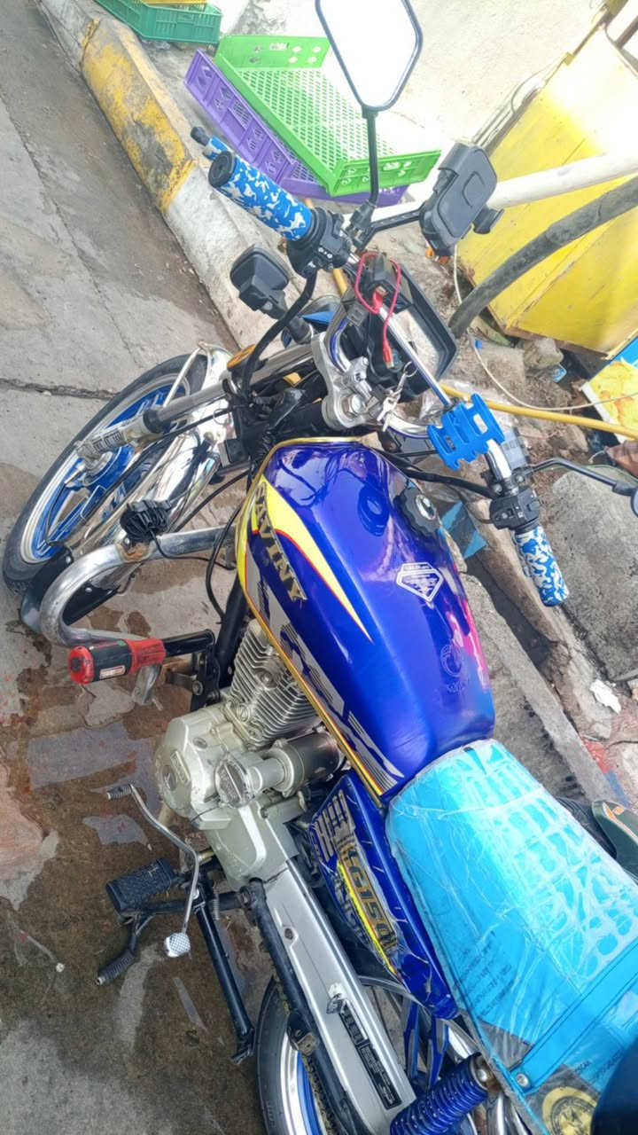 سلام عليكم دراجه ايراني للبيع رقم وسنويه وباسمي المحرك مفتوح السعر مليون و ١٠٠ قفل الاستفسار ***********
