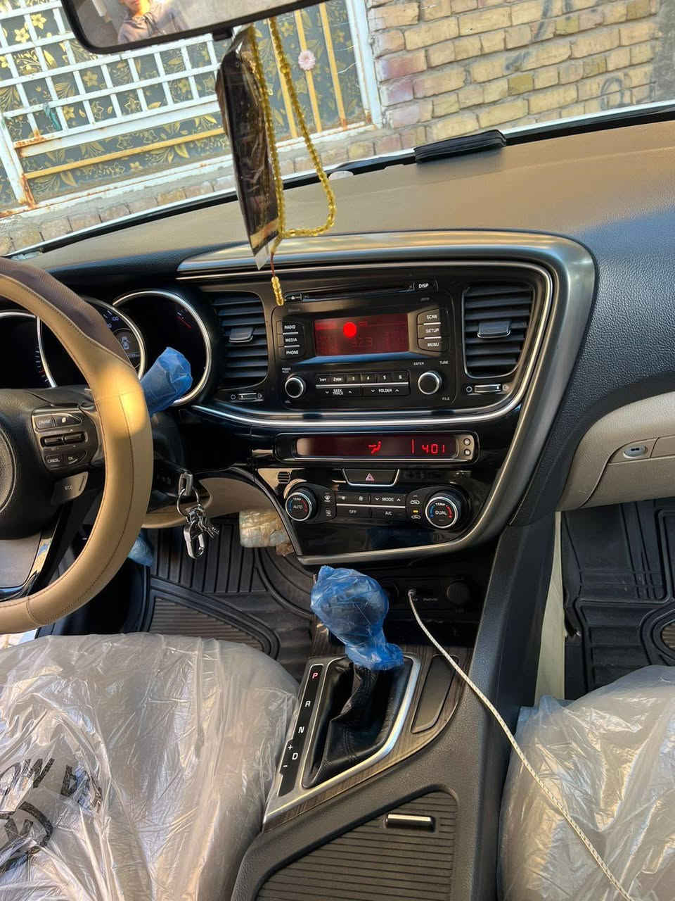 سلام عليكم 
اوبتيمه لبيع موديل 2015 خليجي بيه فقط هلال جاملغ الخلفي بي تعديل والباقي كفاله عامه قطعتين تبريد سياره كلش جديده استخدام شخصي احلئ من صور 
بسمي ثاني يوم مداور سعره 152 وبيه مجال مكانه ذي قار قضاء الشطره ***********
