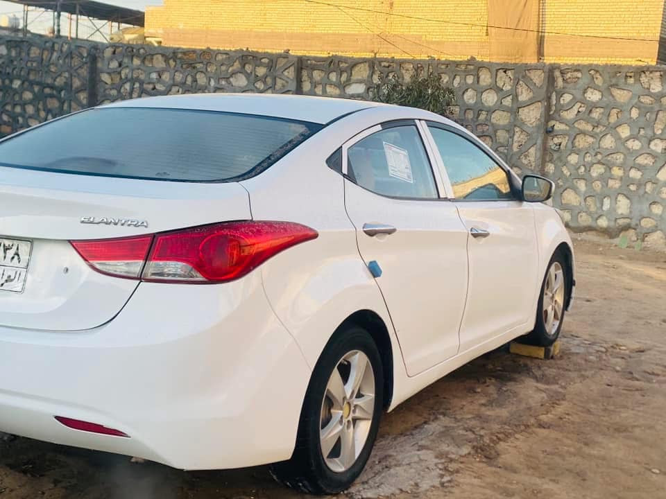 النتره 2013 فول واحد عل واحد بصمه فتحه فول 
كير محرك  بل كرتونه لا تنقيص لا بخار سياره جهزه
بيه صبغ اقل الحزام تريد وكاله تريد تحويل خادم 
السعر 90 مكان نجف كوفه***********
