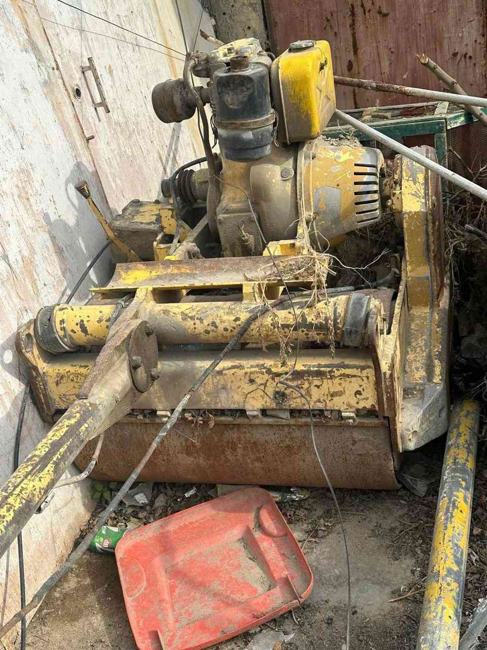 يوجد حادلتين للبيع شغالات.
• تحتاج كاردن لحادلة وحدة
 • وتحتاج قمجيات للحادلتين فقط

💰 السعر: ٣٥ ورقة ثنينهن الحادلات
🔹 والسعر بيه مجال للشراي

📍 المكان: بغداد – حي العامل 

📞 للاستفسار:
***********
