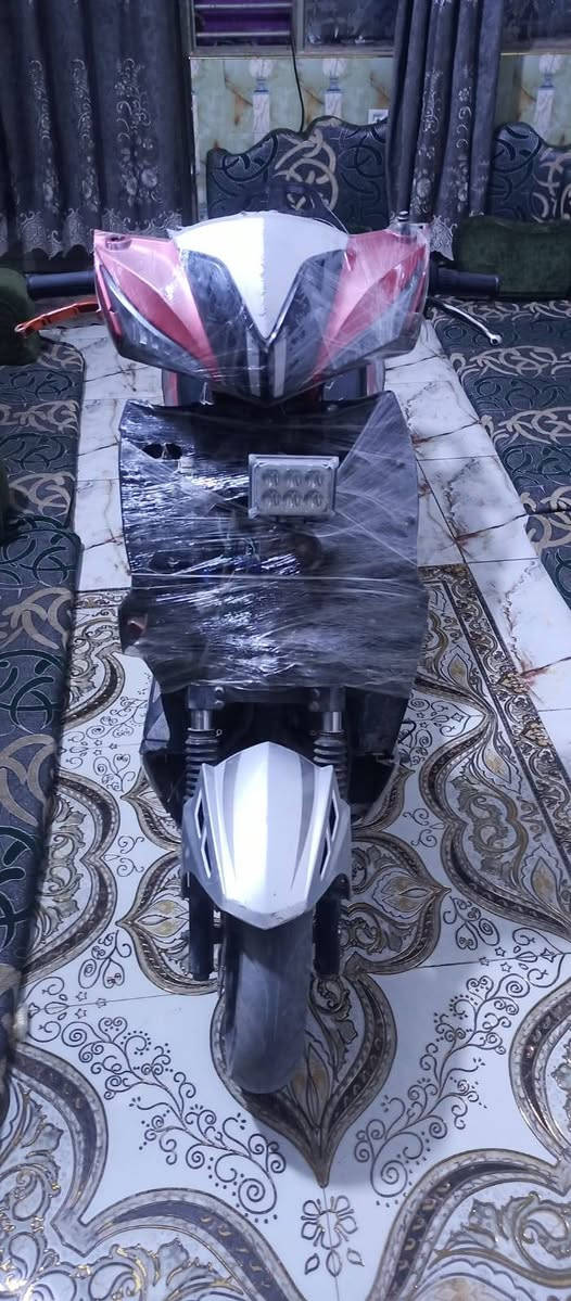 للبيع دراجه سكنس جانبو مكينة ماكس ياباني دراجة خير من الله نعومة حلوة نكرا سلف نقصهة الوجه لامامي مثل ماموضح مكينة مامفتوحة نكرا سلف هندر كهربائيات كلة شغال حتة ام بيثري بيها التفاصيل بالفيديو دراجة خير من الله ماتنسمع مامفتوحة السعر 170بيهة مجال بصيط مكاني كربلاء حي النضال يم المستوصف للاتصال *********** متواجد واتساب
