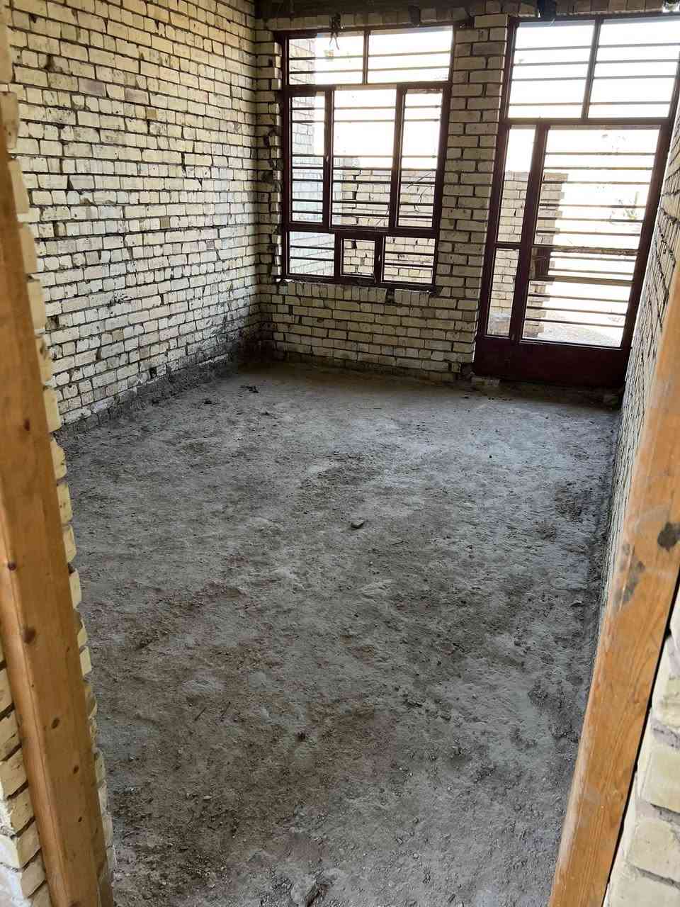 السلام عليكم البيت البيع هيكل الساحته ٩٠ متر زرعي الكاع رفت ومجاري مدخلين البيت العنوان الشهداء شارع سوك رضا قرب مولد رزاق العامري الاستفسار اتصل ***********
