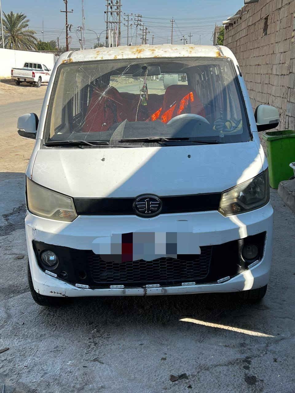 ا
السلام عليكم 
خشفه 10راكب 2015 بسم الشركه مامطلوبه سياره مالت شغل واگفه بلبيت 
محتاج واريد ابيعه السعر 30 وبيه مجال 
العنوان البصره رقم ***********
