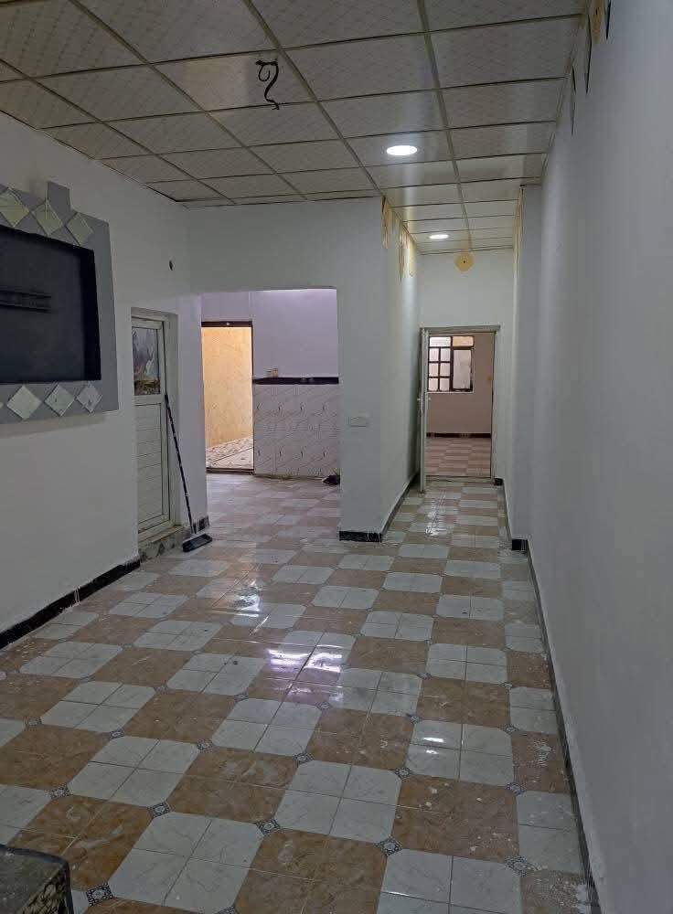 مكتب اكرم الحاتمي للعقار  ***********
==================================

  دار للبيع المساحة 105 متر طابو صرف 

حي ميسان قطاع 24 قرب سايدين الشريط 

==================================

يحتوي ع / غرفة وصالة ومطبخ وأستقبال 

     وصحيات داخلية وخارجية وطارمة

              البيت شيلمان بناء نضيف  

        السعر  80 مليون وبي مجال 

للاستفسار الاتصال بالرقم  *********** وات سآب 

او مراجعة المكتب/ عنوان المكتب النجف الكوفة 
  
   حي ميسان شارع الكيات مقابل اسواق حليم
