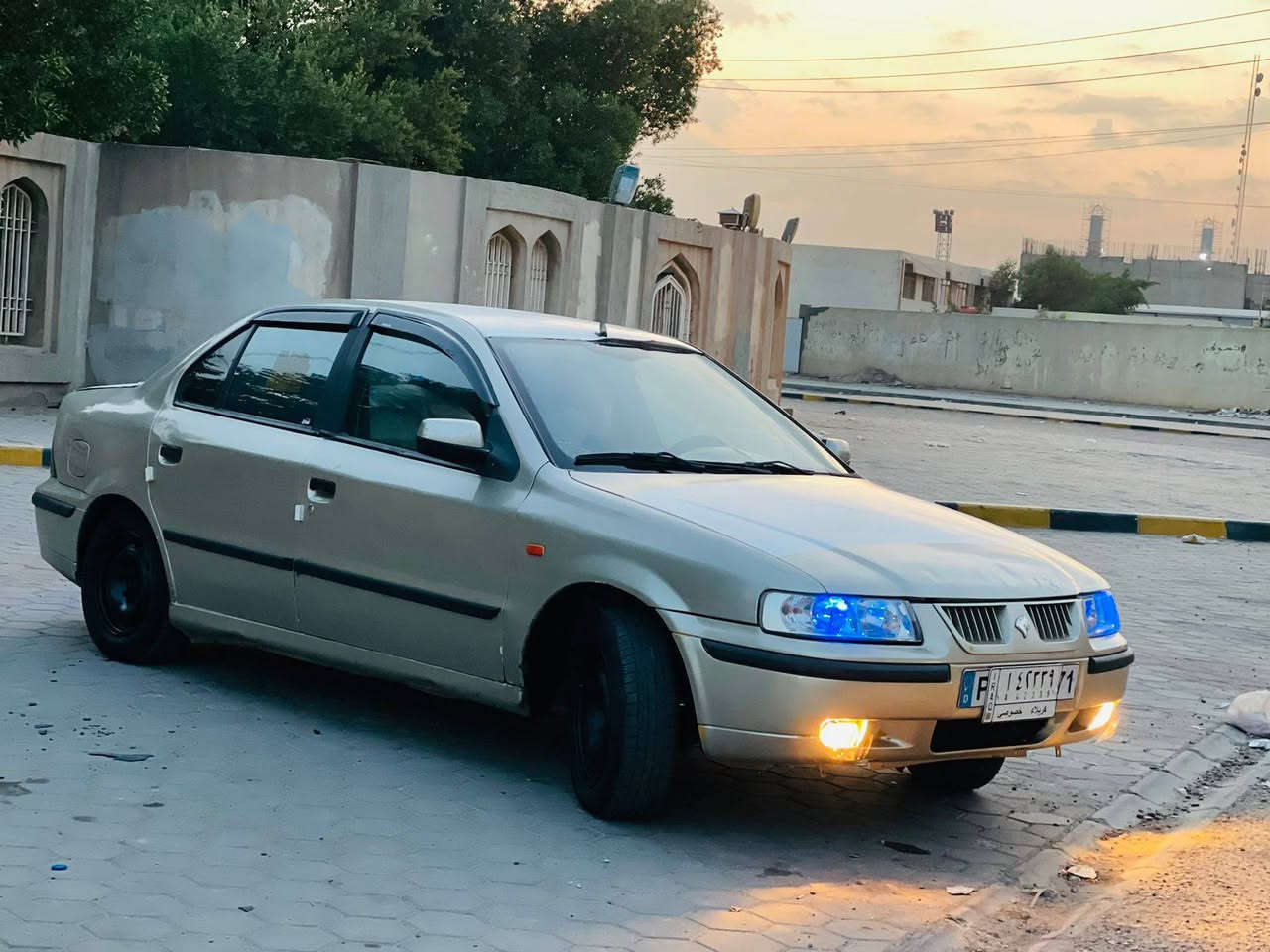 سلام عليكم سمند موديل 9 السياره جاهزه مكينه كير حداديه جديده ستوني شادها السياره بسمي سنويه ل30 رقمها كربله الإنكليزي السياره مصبوغه عام جماليه كهربائيات شغاله مكاني نجف  سعرها 33 بيها مجال  
***********
