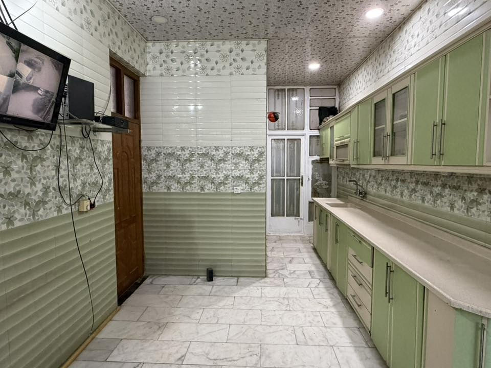 🏠 / دار للبيع مساحه ١٦٨.٧٥ م طابو صرف

            واجهه ٧.٥ م / نزال ٢٢.٥ م 

🧱 بناء حديث بحاله جيده 
الدار فارغ تسليم مباشر للمشتري

الطابق الاول / مطبخ . أستقبال . هول . غرفه . مجمع صحيات . كراج . حديقه 

الطابق الثاني / غرفتين . هول . مجمع صحيات 

🌍 الموقع / الجمعيه خلف مطعم أيوب

للأستفسار أكثر مراجعة مكتب 
#عقارات_أراضي_بابل_الخضراء للمقاولات العامه والتصاميم الهندسية
 
🔸في حال عدم الرد نرجو ارسال رساله على الواتساب
 .
شارع ٦٠ .. عمود ٣٠٠ .. مقابل أستدارة علي بقلي 
الشيخ حازم 
وسام محمد 
أبو حيدر / ***********
