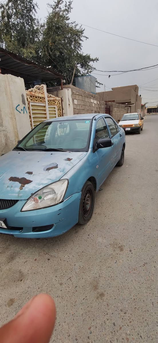 سلام عليكم
لانسر مديل 2004 

ماشيه 157الف 

مكينه 2000 كير عادي 

جاهزه مكينه كهرباياته كله بلاديه 

تبريد شغال تخمم تاير جديد 

صدرهه كله جديد  بس الدبلات تعبانات 

رقم بغداد هزه جديده شهر الرابع 

السعر  60$ وبيه مجال للطيبين

عنواني بغداد 📱***********
