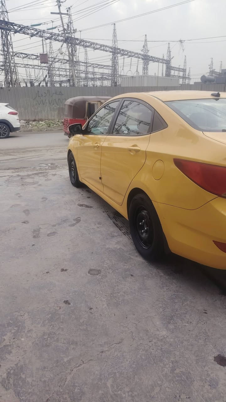 ٢٠١٥ وارد مكفوله بدون حادث فقط تلگيط وبيها شويه حالوب من مطرت العام
*********** البلديات
سعرها ٨٨ ومجالها كلش بسيط
بدون مراوس بيع فقط
