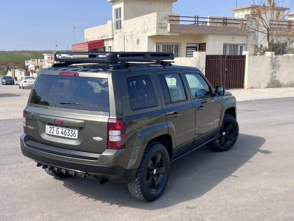 جيب باتريوت 2016 محرك 2400 دفع رباعي 
سياره فول موصفات بس بدون فتحه 
كاميره امامي خلفي 
كشنات هيتر
ماشي 108 الف 
بيها ثلاث قطعه سبغ بدون داخل شرط
تايره ويل جبلي جديد
رقم سنويه جديد
مكان سياره عقره 
***********
