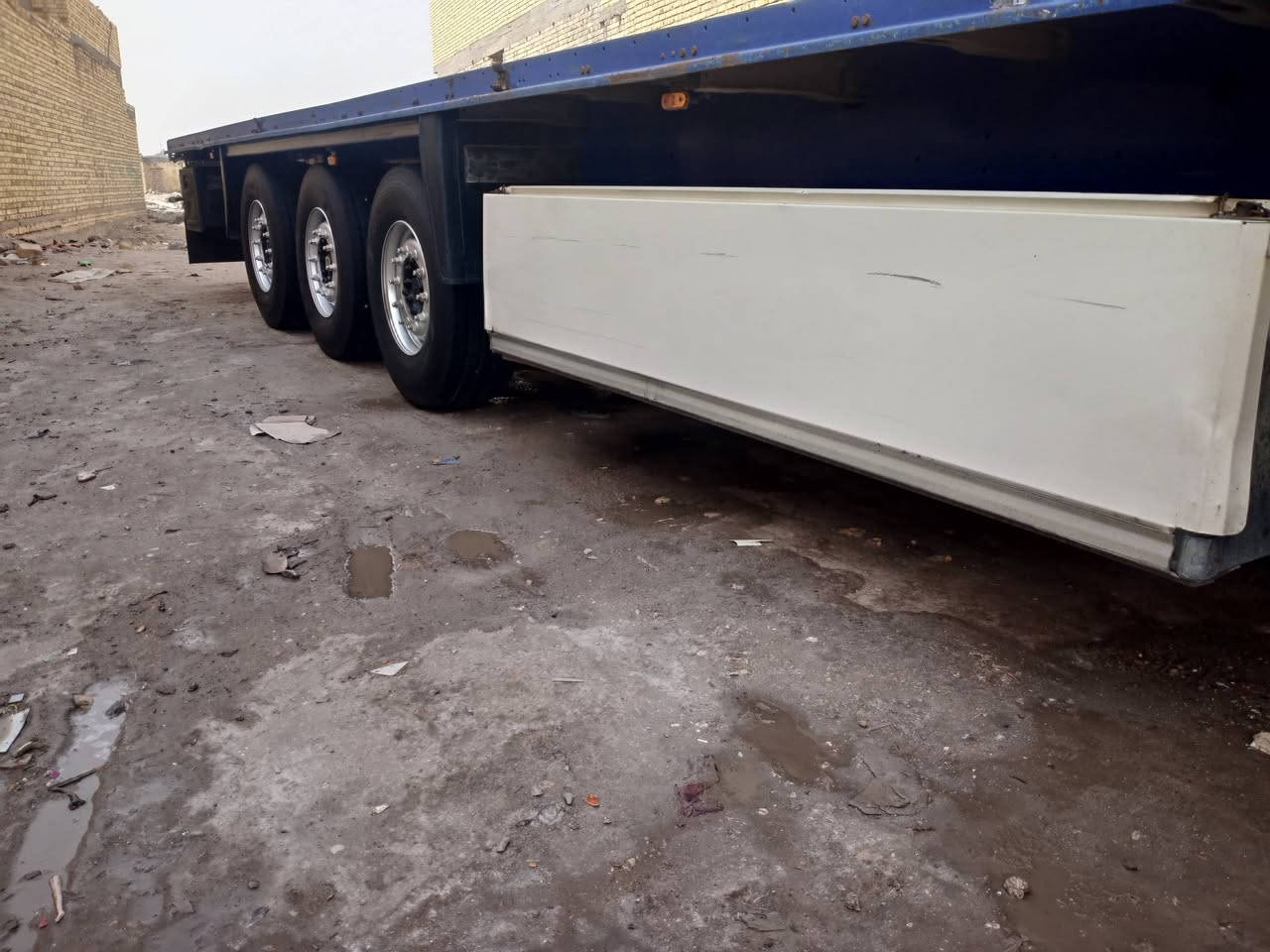 السلام عليكم
عريانه للبيع شمتز جديده كفاله تخم تاير 
ملاحظه العربانه فصل وربط شرط كبل لاتخابر  فصل وربط سليمانيه***********
