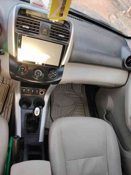 البيع نيفان موديل 2015 نضيفه كلش مكفوله من الضربه والصبغ والخياس تبريد ثلج ويل كب كير عادي كفاله مكينه مكفوله بغداد باسمي لايت زنون اصلي سستم سماعات شاشه كامره دواره رقمها دولي جديد صدر جديد مشط جديد ماناقصها شي كامله السعر ٦٣ وبيها مجال عنوان بغداد ***********
