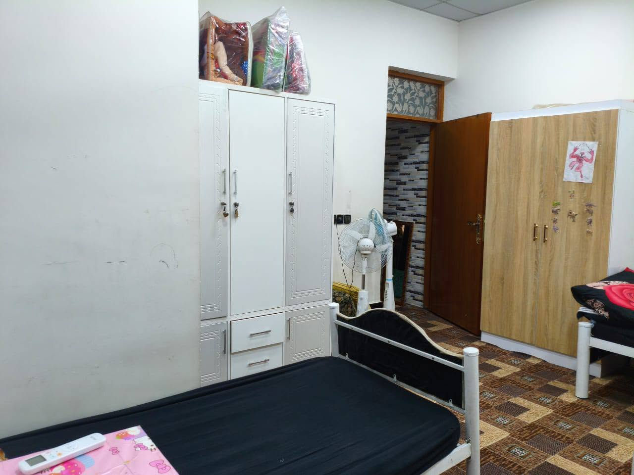 السلام عليكم ورحمة الله 

للبيع بيت 130متر واجهه 6.5 م نزال 20م شارع 8م حي الجمعيه بناء صب كونكريت عمر البناء 5 سنوات البيت نضيف طابق واحد يحتوي على غرفه وصاله وستقبال ومطبخ وصحيات 2 وطارمه وبيتونه وسطحين اكو مكان مال غرفه فوك ممكن اضيفه السعر   230  مليون مجال قليل تقديرا للمشتري تفاصيل اكثر الاتصال *********** يتوفر واتساب او مراجعة مكتب محمد شربه و ابو امير الاسدي عنوان المكتب ملحق الروان قرب جامع البغدادي مجاور علي سيدي نتشرف بزيارتكم لنا نستقبل جميع العروض العقاريه التجاريه والسكنيه عبر الواتساب انتضرونا في عروض اخره جديده
