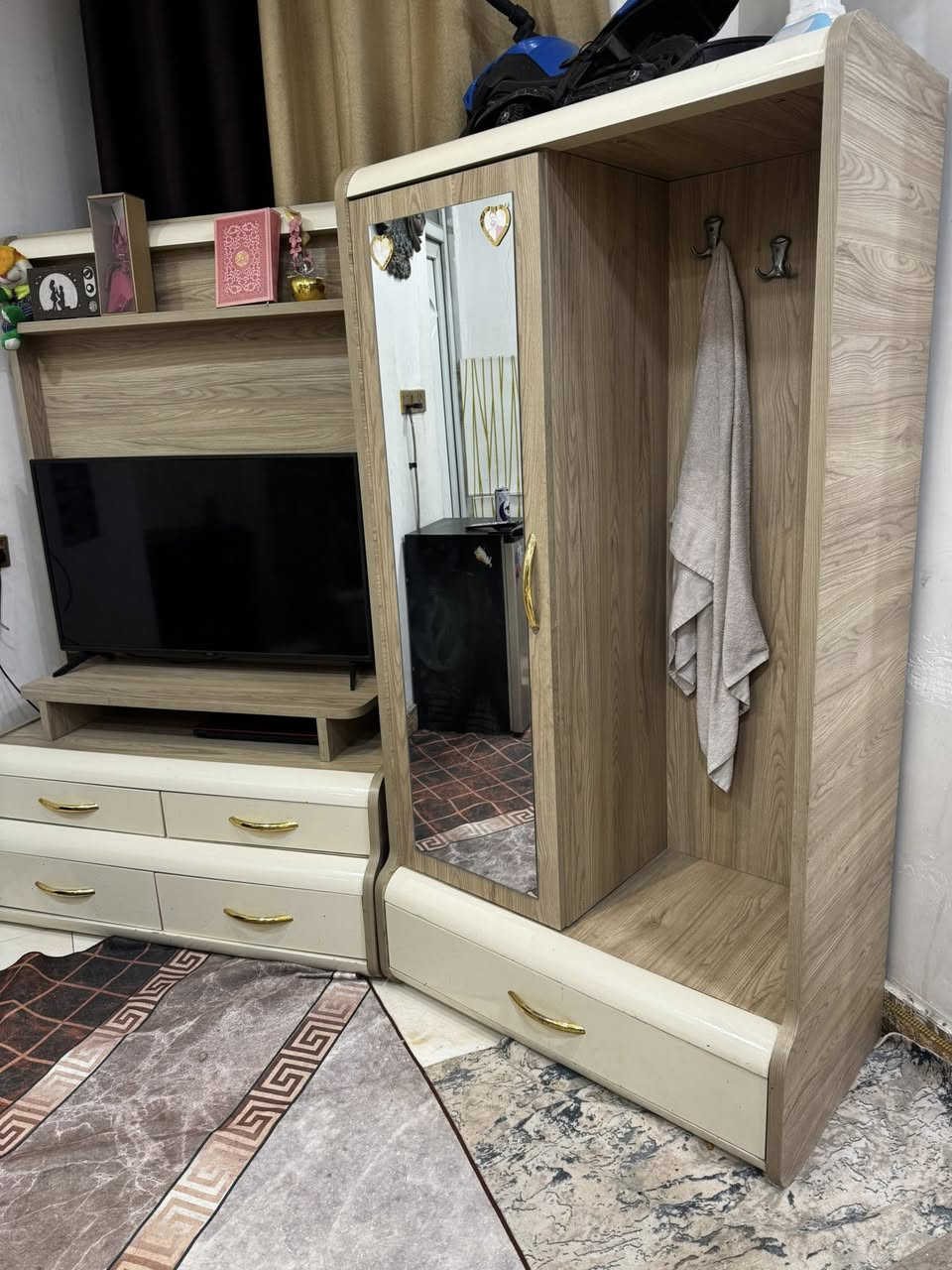 غرفه تركيه 11 قطعه درجه اولى جديده نضافه 95 السعر مليون و600 بيها مجال قليل للشراي المكان بغداد الرئاسه شارع 20 
للاستفسار ***********
