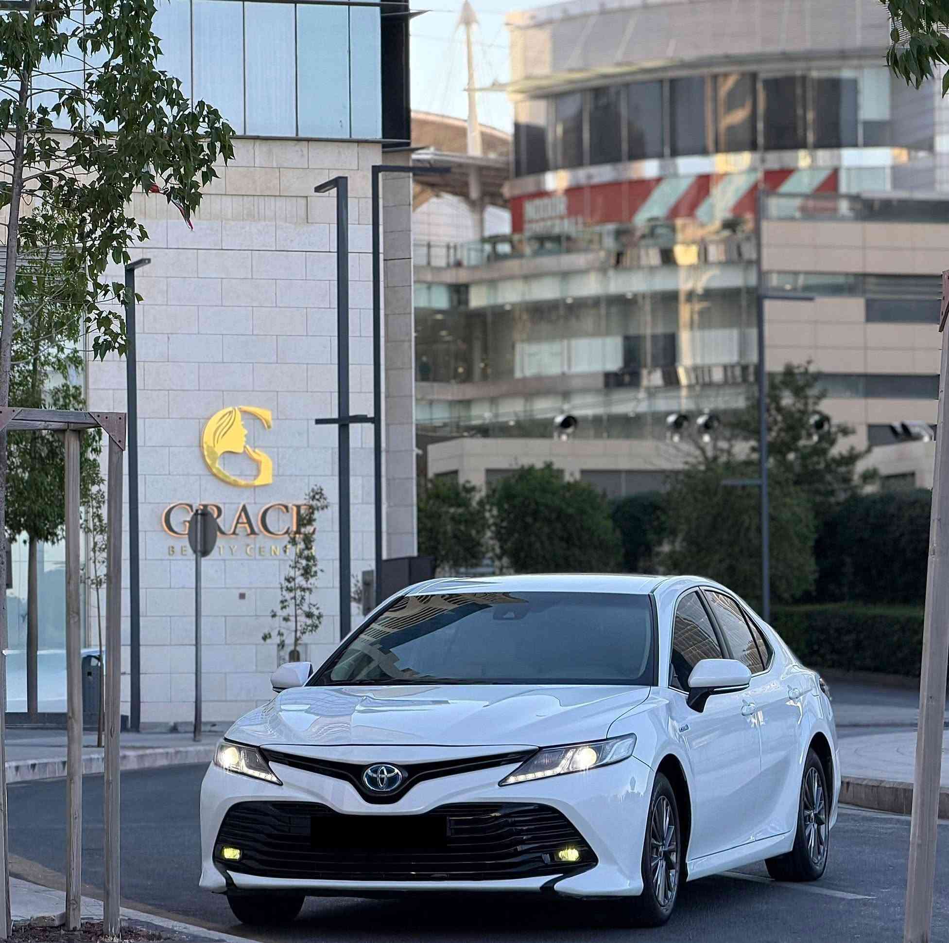 السعر 15.950د
تويوتا كامري 2019 فحص كامل كرت ابيض ولا ملاحظه لون ابيض مميزه
نظام الهايبرد والبطارية (فحص كامل  %100)
كارسير 5 نجوم ولا يوجد مشكله 
ماشيه 85 الف كيلو فقط   
لون ابيض مميزه وغرفه بيج مميزه جدا 
اضافات…….
غرفه جلد لون بيج مميزه نضيفه جدا
شاشه اندرويد مع كاميرا رجوع خلفيه مع نظام صوت مميز
اضويه زنون مع LED امامي 
مثبت سرعه وتحكم بسرعة السياره عن طريق 
تحكم طاره كامل 
حساسات انفاق 
حساسات مطريه 
مكيف حامي وبارد شغال %100
اضافات عديدة لم تذكر......
جنط الاصلي كوشوك جديد
دهان ممتاز لايوجد حوادث غرفه وكوشوك بحالة الشركه 
السياره بحالة الشركه ولا تحتاج اي نوع من صيانه دوريه 
السياره وكاله بمعنى الكلمه.
رقم 0798006422


**إذا كنت صاحب هذا الإعلان وتريد حذفه لأي سبب، رجاءا أرسل رسالة إلى الدعم الفني**