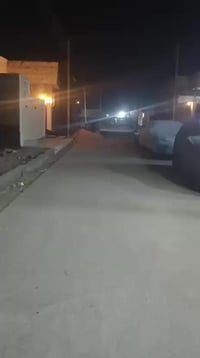 بيت للبيع طابو 100 متر تزال 11 اونص  وعرض الوجهيه 8 اونص البيت طابقين ...