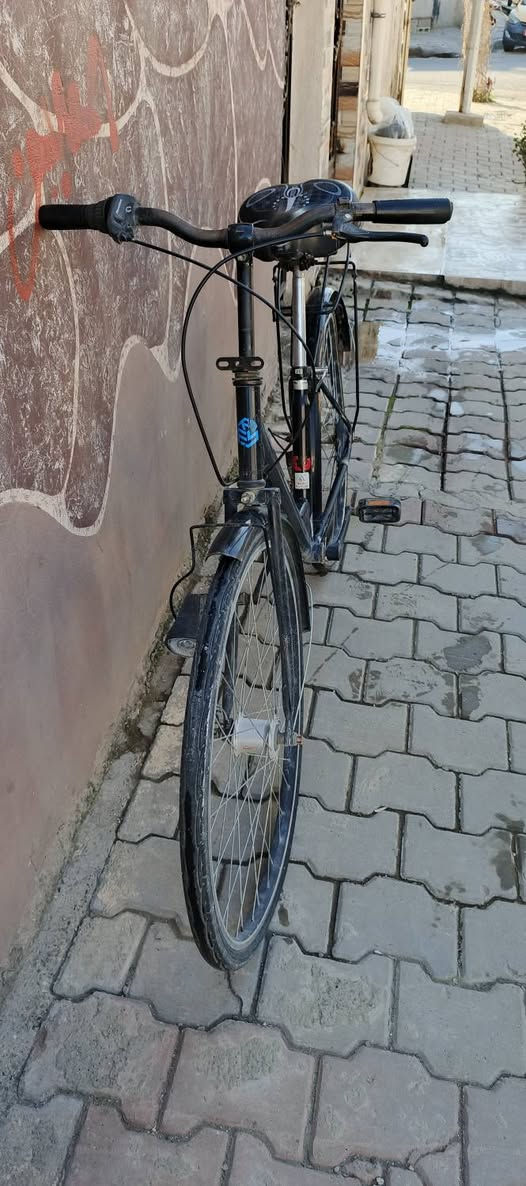 سلام عليكم باسكيل ياباني 6 گير بس ويل الورة اعوج وبنجر السعر / قيم واخذ


**إذا كنت صاحب هذا الإعلان وتريد حذفه لأي سبب، رجاءا أرسل رسالة إلى الدعم الفني**