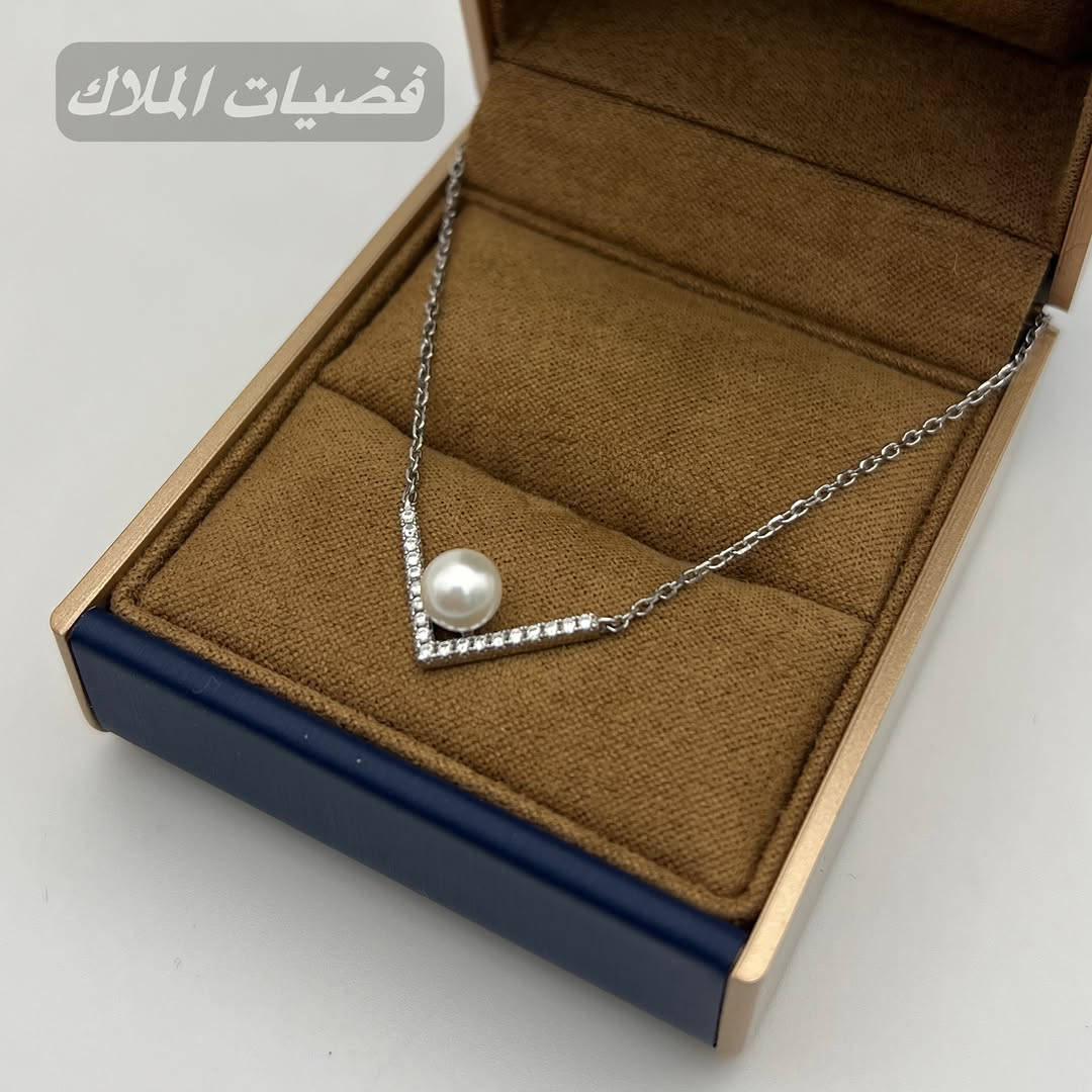 بعالم الفخامة والأناقة نقدم إليكِ المناسب لسحركِ 
فضيات الملاك ✨
📍المنصور شارع الرواد عمارة برج الماس قرب مول المنصور مجاور فلافل لبنان 
...📍للحجز او الاستفسار اتصل على الرقم ***********
قلادة سوار محبس فضة تخم سبحة تعليقة مفتاح 
#Baghda jwellery#Jewellery#beauty#gold#diamondIraqneclessejewellerydesiners
‏personalizedgifts customkeychains namesake inspirationalquote uniquegiftideas silveraccessories handcrafted giftsforher giftsforhim thoughtfulgifts memorablegifts keepsakes giftideas personalizedjewelry madebyme اكسسوار فضيات فضة عيار ختم
