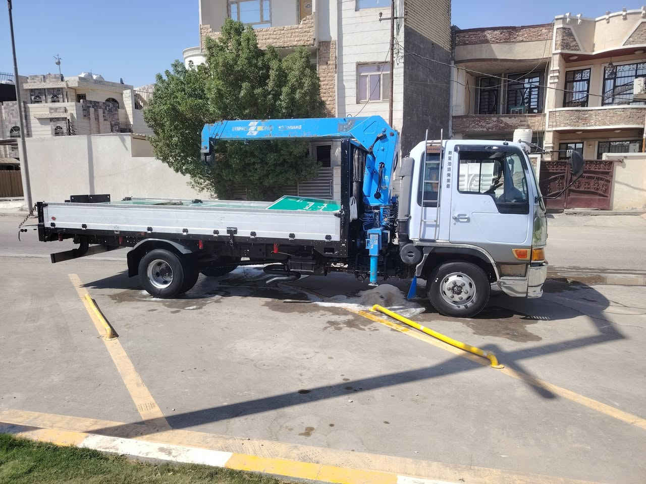 هينو أنكر مديل 13جهاز اف اكس ٣اسلايتات مكينه 80سوب لا تبخير ولا تنقيص شاصي مكفول سياره بسمي مكان بغداد رقم ***********
