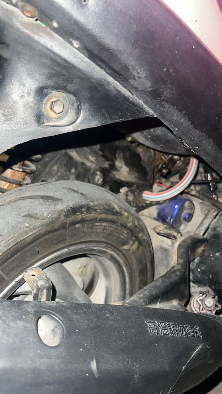 سلام عليكم دراجه ماكس عدله للبيع مفتوحه مره وحده بس والدراجه خرسه كلش السعر ٥٠٠ وبيه مجال كلش رقمي *********** وشريحه *********** القبله الاربعه تالاف
