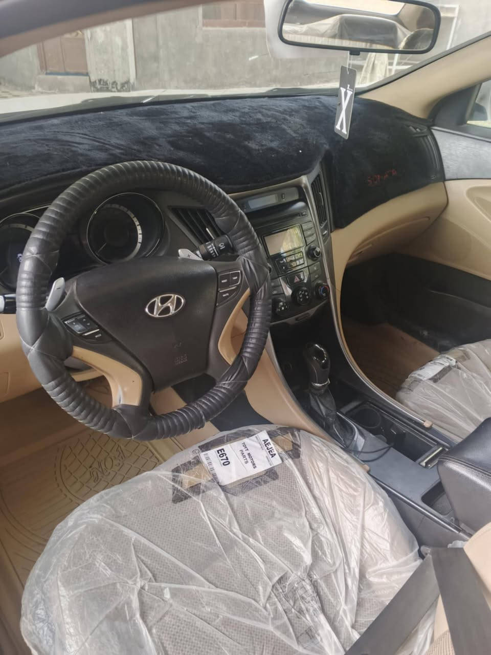 السلام عليكم سوناتا خليجي موديل 2013 سياره مكفوله من ضربه والصبغ  رقم بابل دولي سياره بسمي تحويل ثاني يوم جاهزه من كلشي مابيه اي نقص حداديه تبريد نظافه مكان سياره بابل قرب سيطره الاثار السعر المطلوب 135 وبيه مجال جدا بسيط ‏‪***********‬‏
ملاحظه مكلف بل نشر
