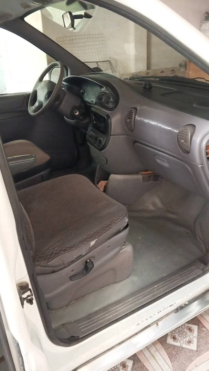 دوج موديل 2000 رقم دولي شرط التحويل سيارة جاهزه للأستفسار الأتصال على الرقم *********** Sycamore, PA
