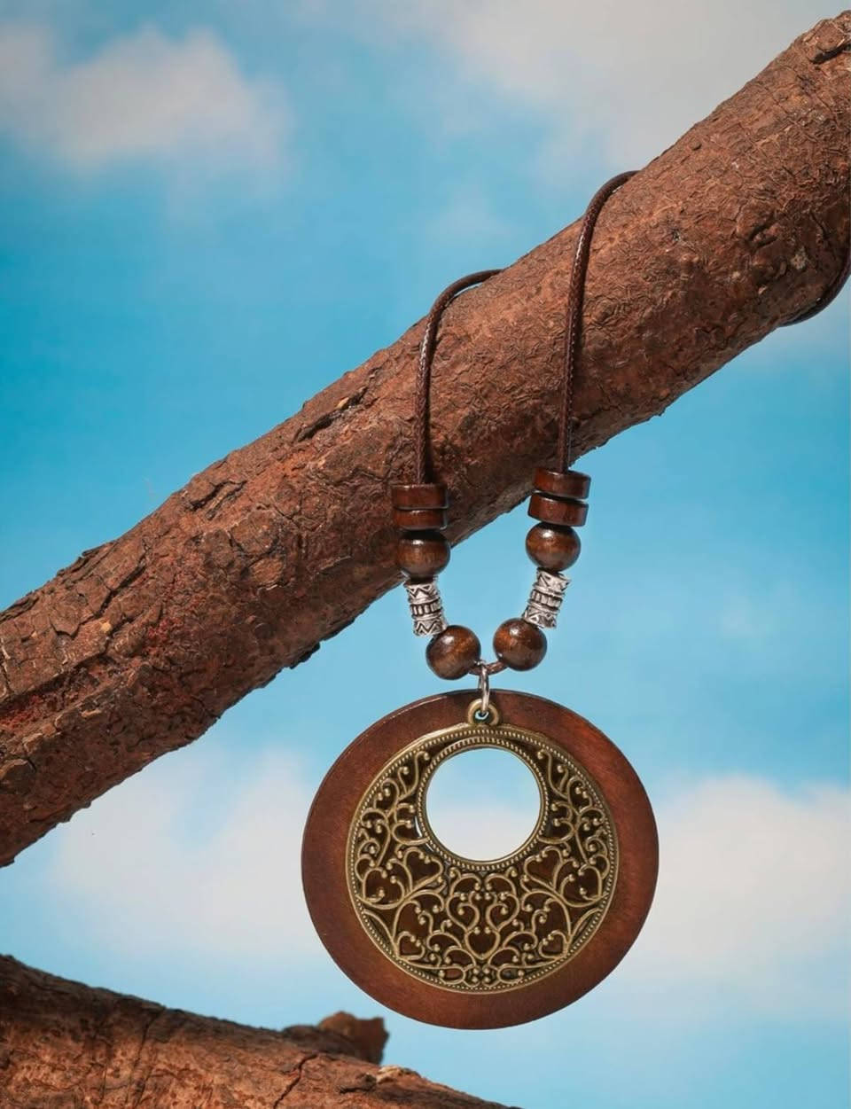 قلادة خشب عتيق بهذ الشكل سعرها ١٠ الف توصيل مجاني لكل العراق
#قلادة #اكسسوارات #انتيكة


**إذا كنت صاحب هذا الإعلان وتريد حذفه لأي سبب، رجاءا أرسل رسالة إلى الدعم الفني**