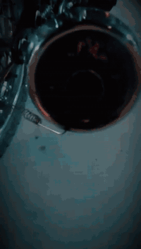 سلاو ماتوری ئێرانی نامە یەک عایبی نیە تو ویلی تازە مەکینەی باس سار قابەخ کرەوەتەوە باقی یەک عایبی نیە سعری 350و ماجەل ڕەقم موبایل ***********
